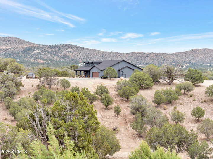 Property Photo: 17624 N Puma Lane AZ 86305