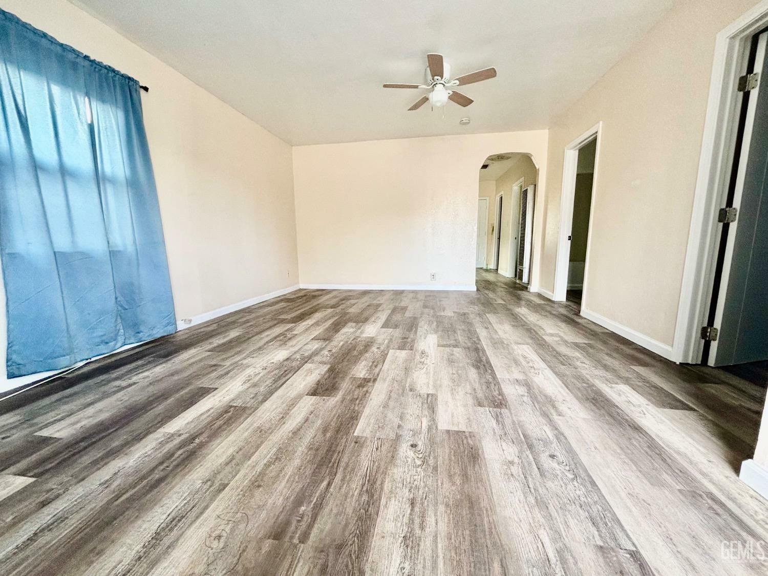 Property Photo:  1021 Ming Avenue  CA 93307 