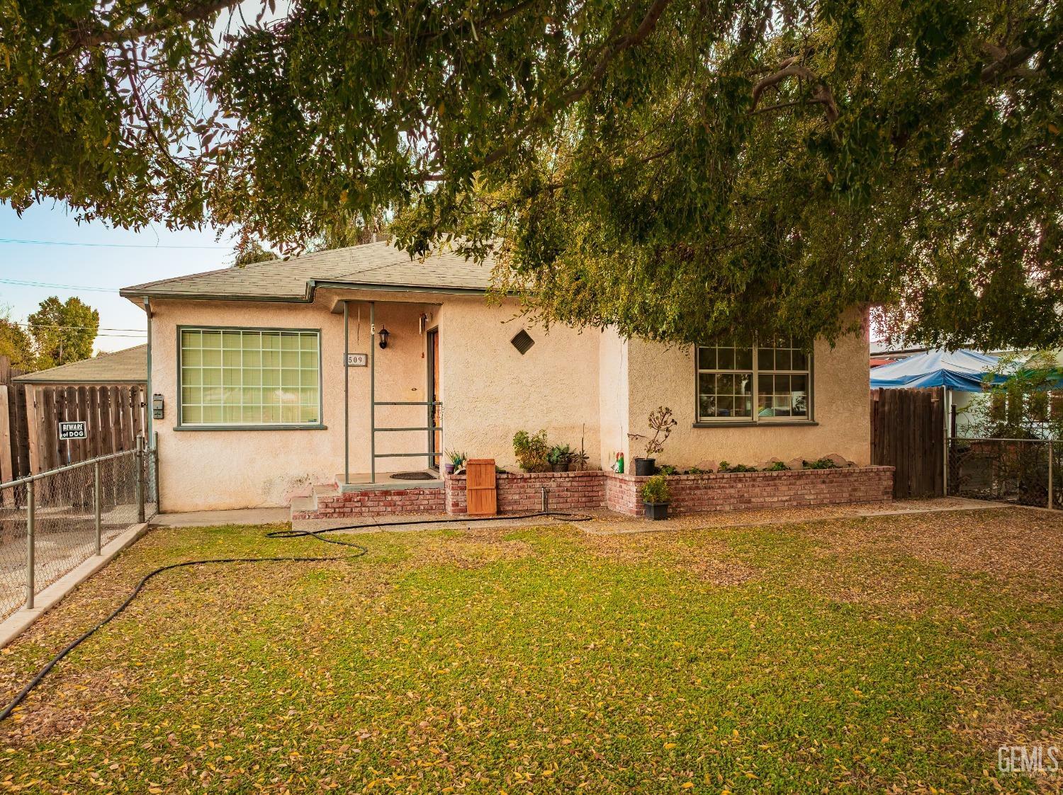 Property Photo: 509 Ray Street CA 93308