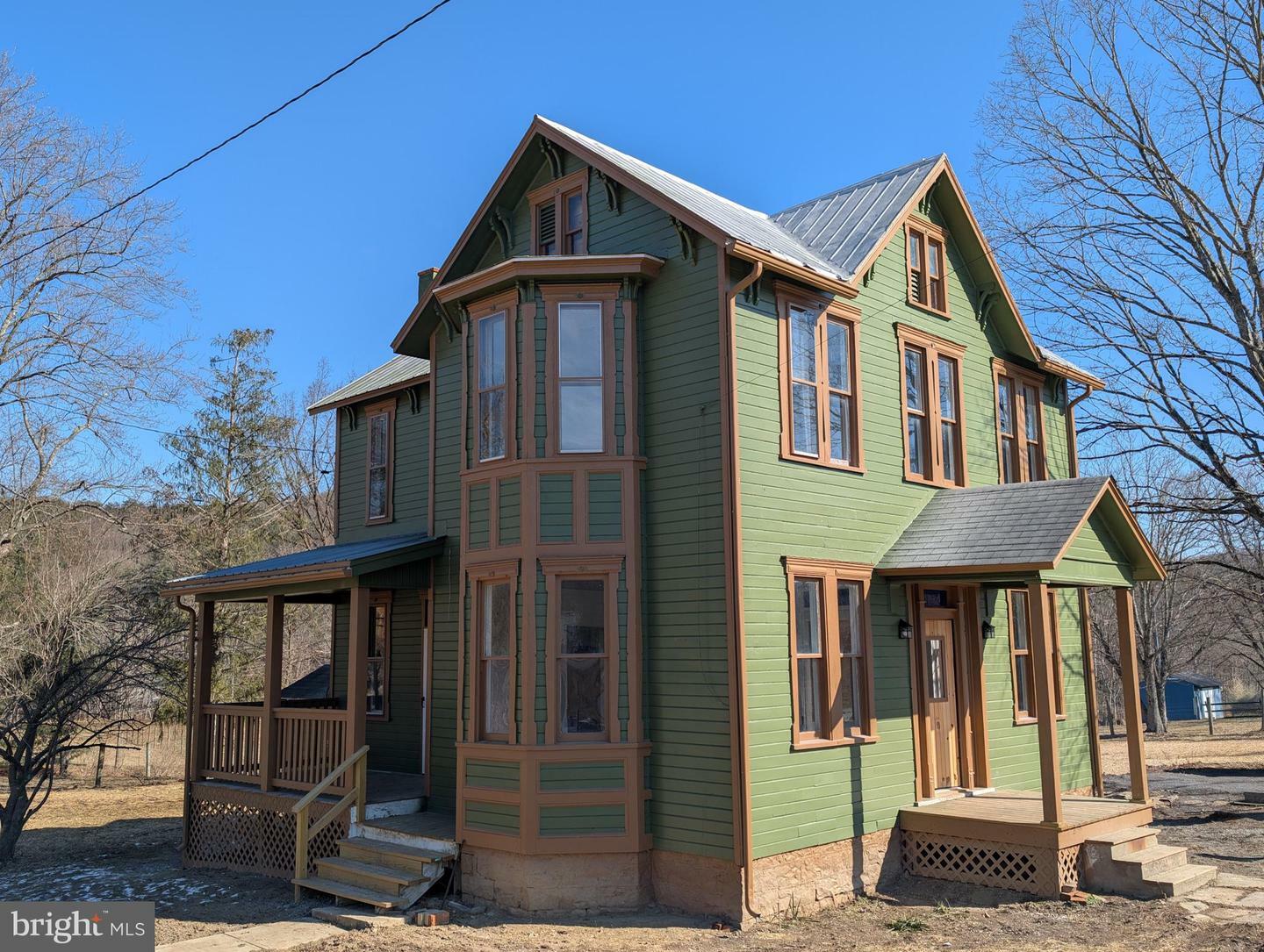 Property Photo: 3718 Ragged Mountain Road PA 15535