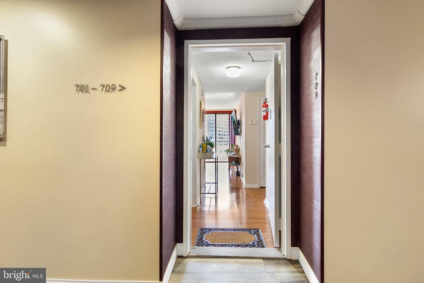 Property Photo: 6301 Stevenson Avenue 709 VA 22304