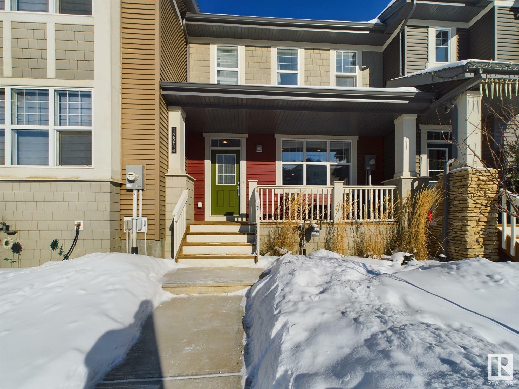 Property Photo:  1224 Rosenthal Boulevard NW  AB T5T 7L4 