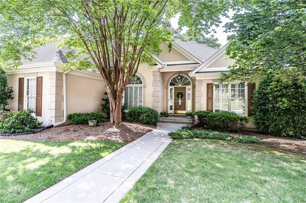 Property Photo: 153 Vinings Court GA 30161