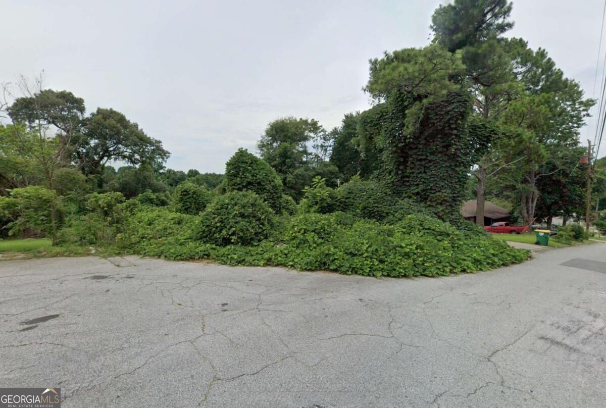 Property Photo:  583 Fielding Circle  GA 30274 