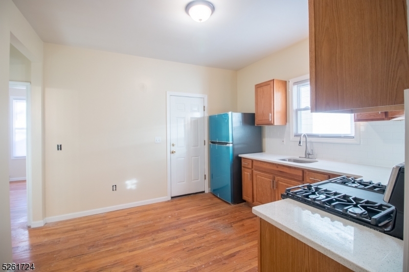 Property Photo:  63 Lindsley Pl 1  NJ 07018 