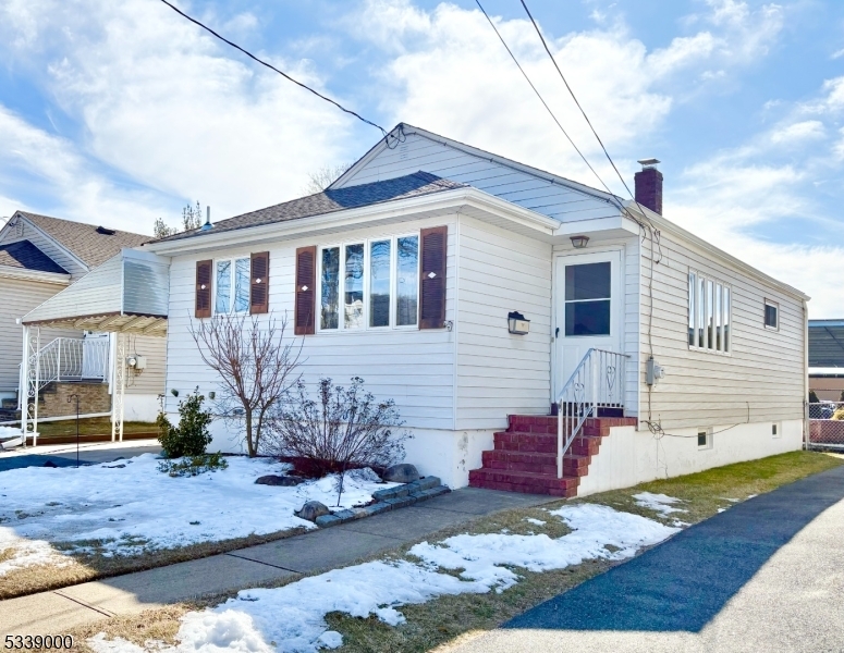 Property Photo:  149 Carlyle Ct  NJ 07072 