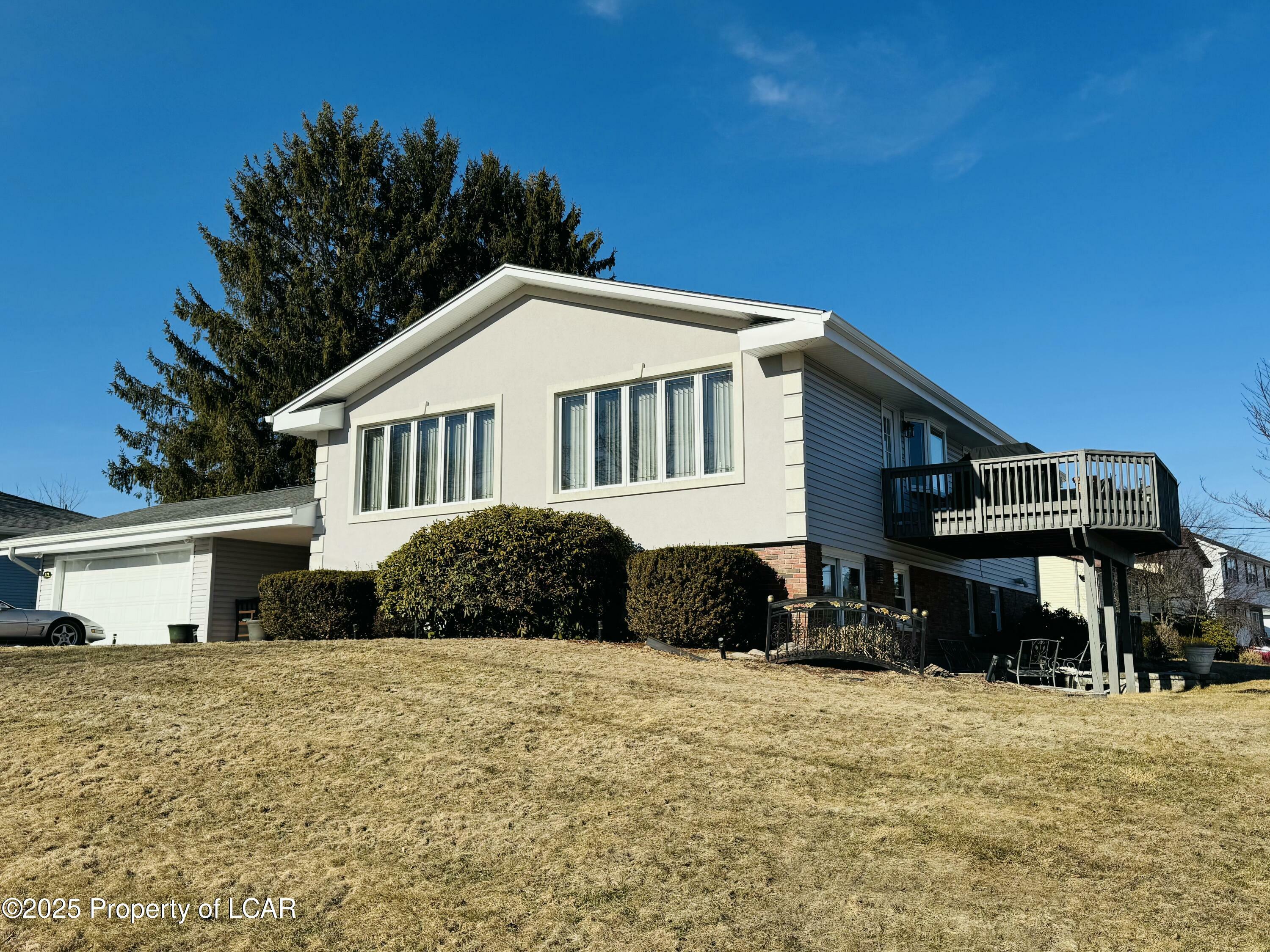 Property Photo:  171 Limewood Road  PA 18708 