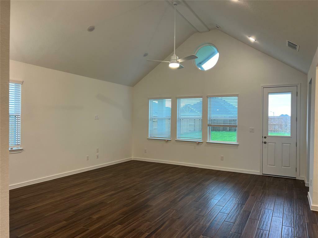 Property Photo: 1370 Imperial Ranch Way TX 77535