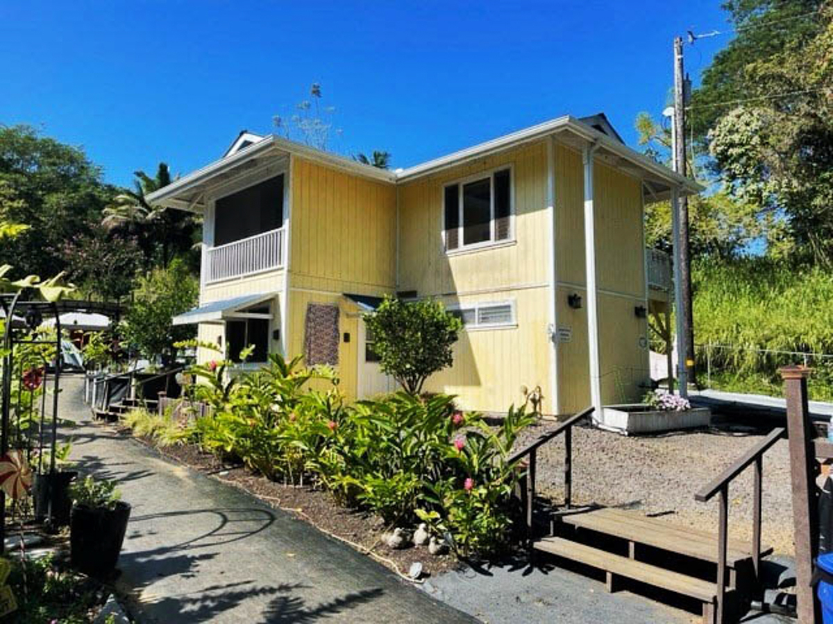 Property Photo: 287 Wainaku St HI 96720
