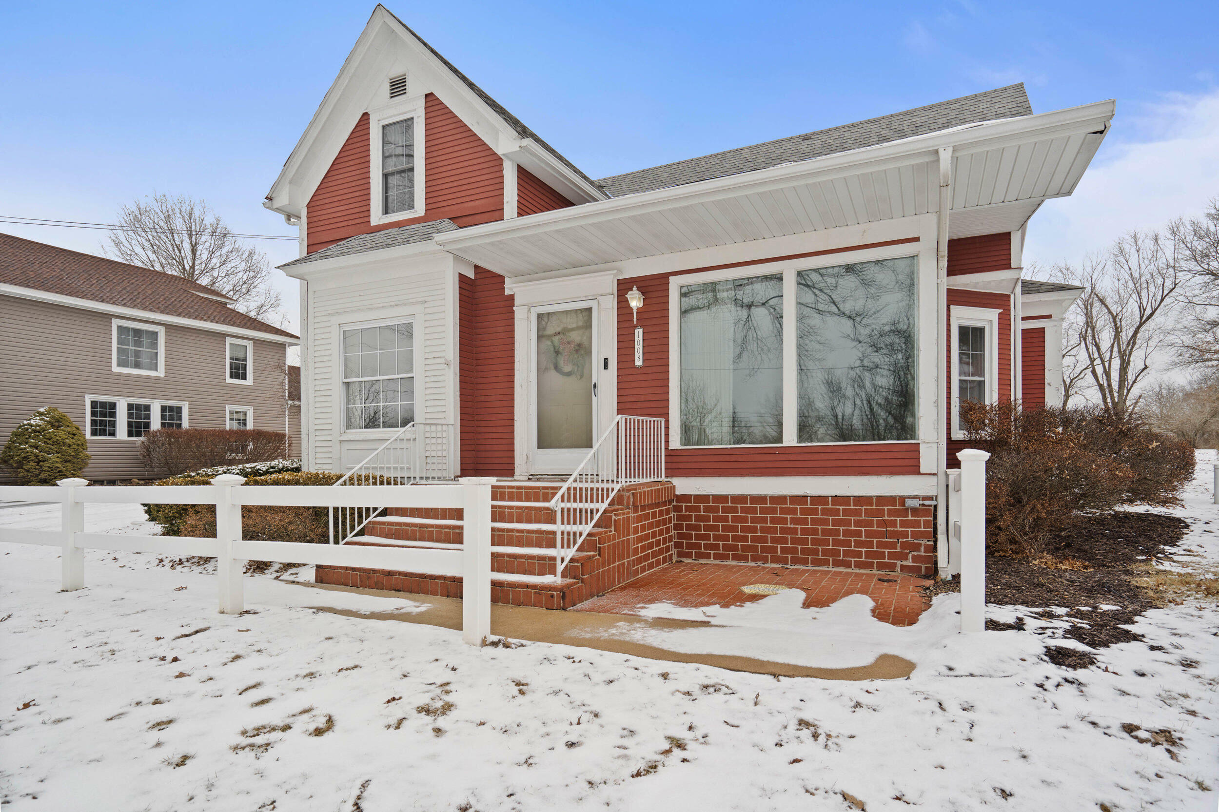 Property Photo:  1008 Wood Street  MO 65251 