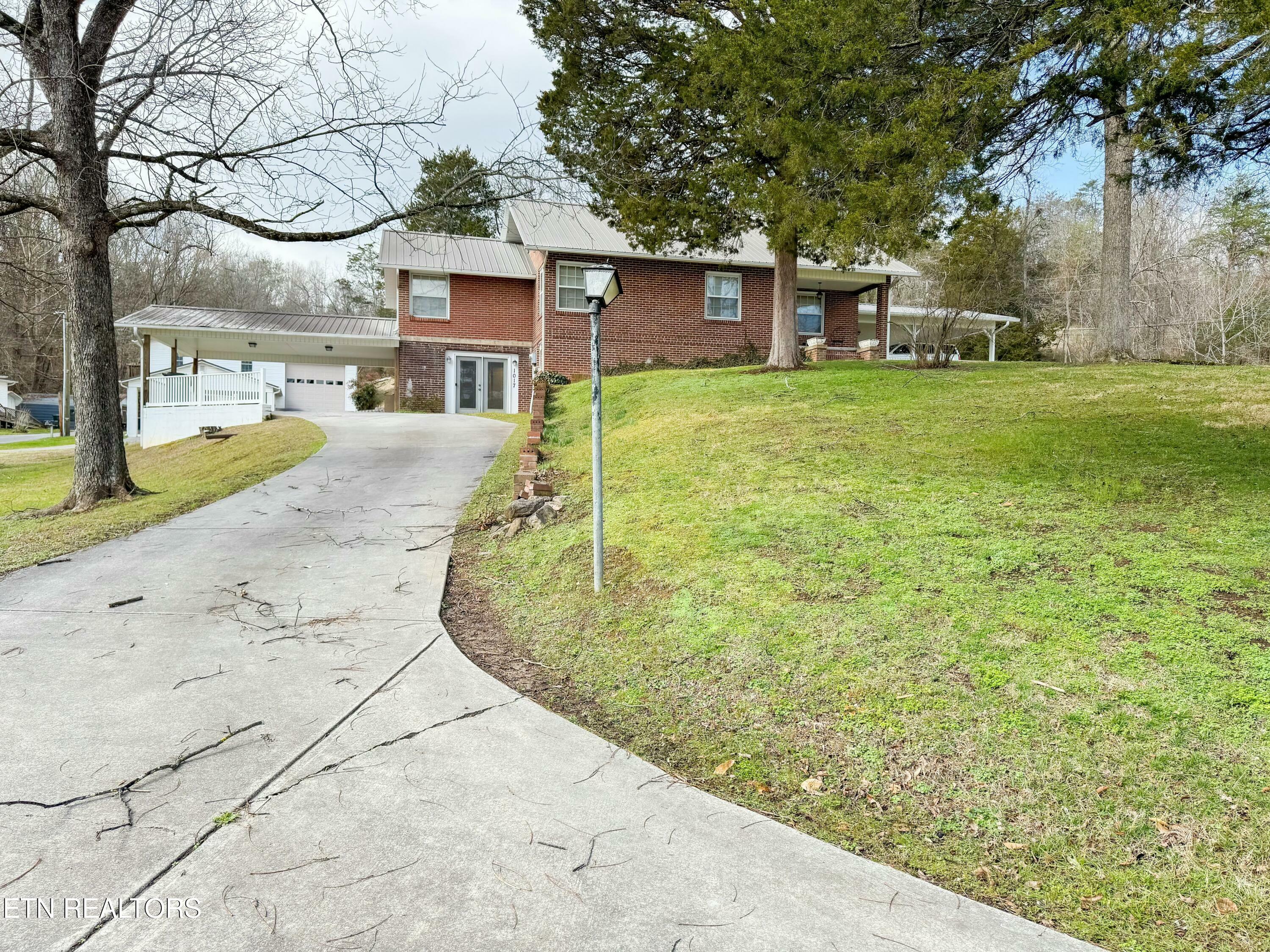 Property Photo:  1017 Old Knoxville Hwy  TN 37862 