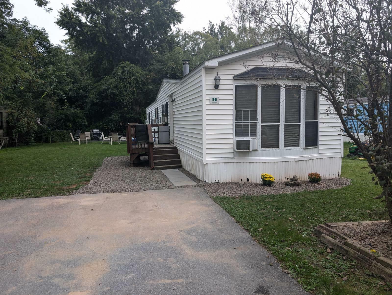 9 Oak Drive  Bloomingburg NY 12721 photo