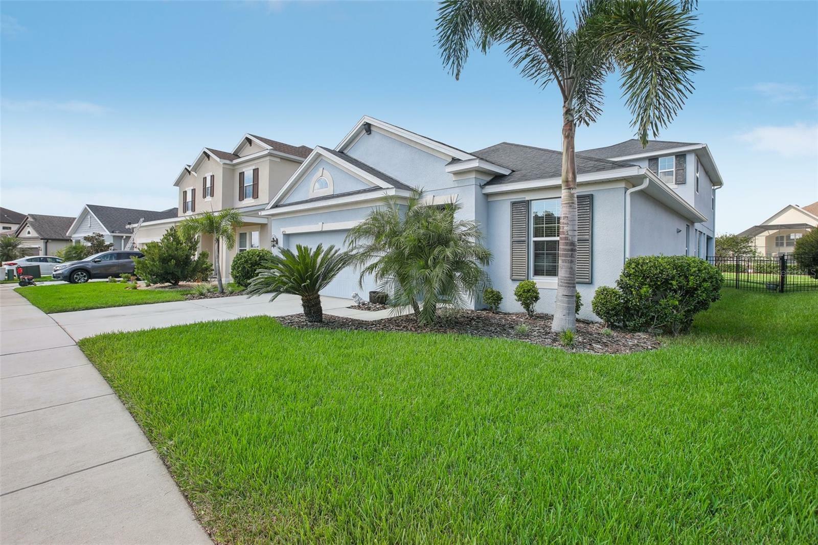 Property Photo:  4735 Rolling Green Drive  FL 33543 