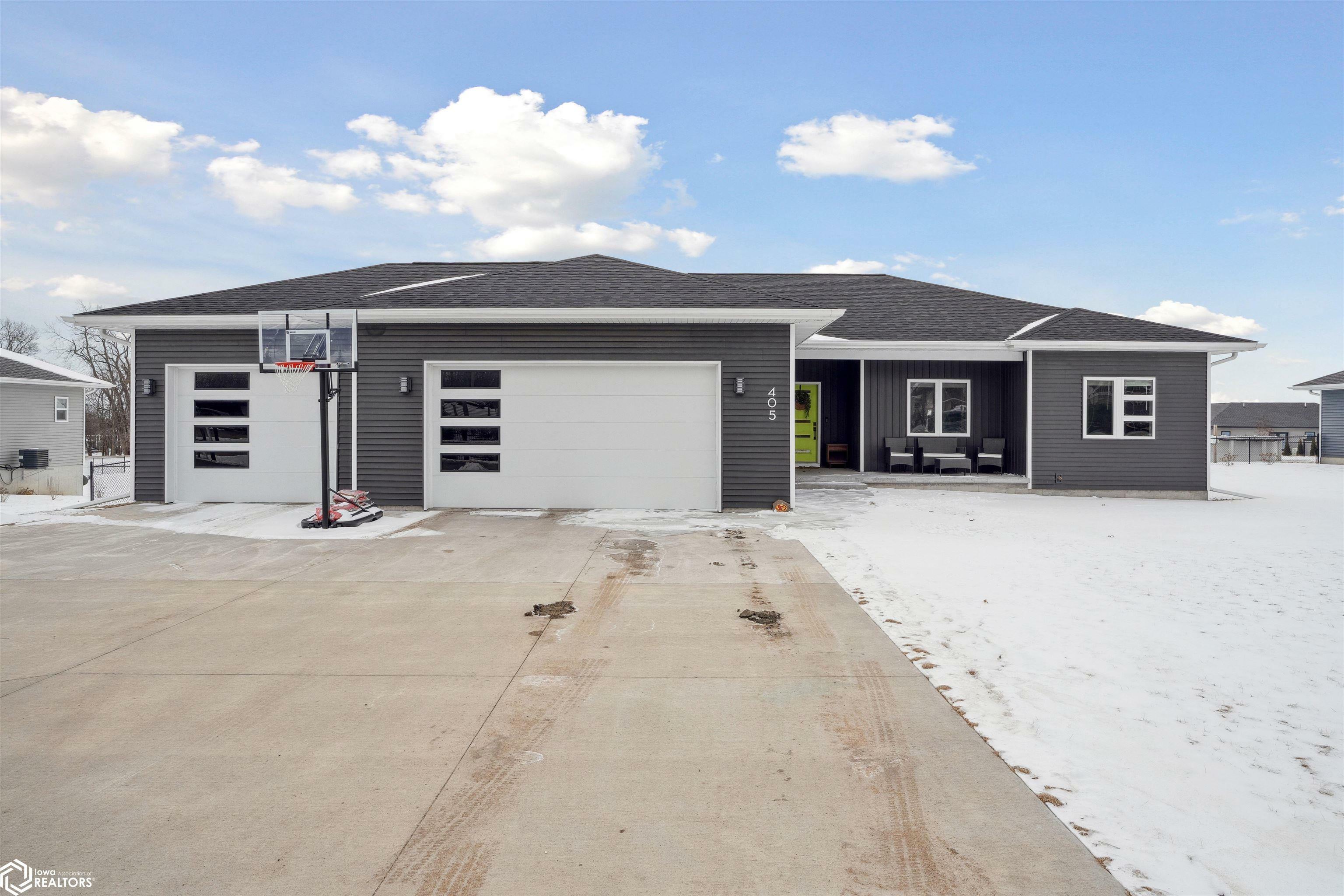 405 W Adams Street  New London IA 52645 photo