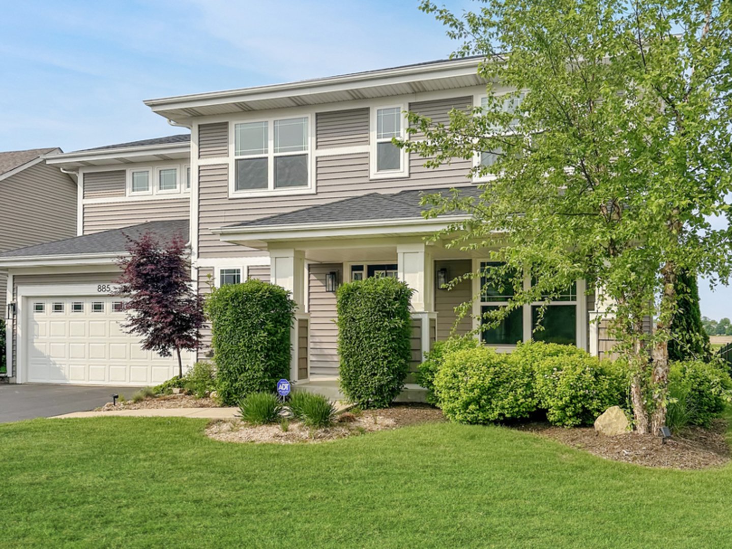 Property Photo:  885 Simpson Avenue  IL 60119 