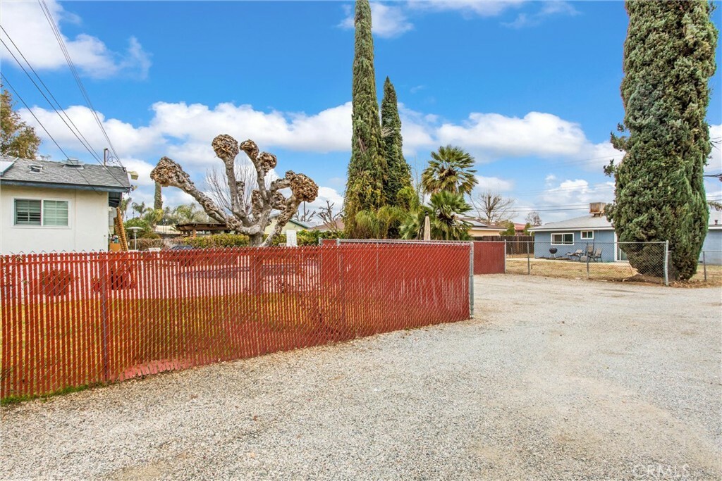 Property Photo:  828 W Avenue L  CA 92320 