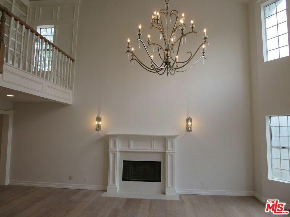 Property Photo: 18232 Rosita Street CA 91356