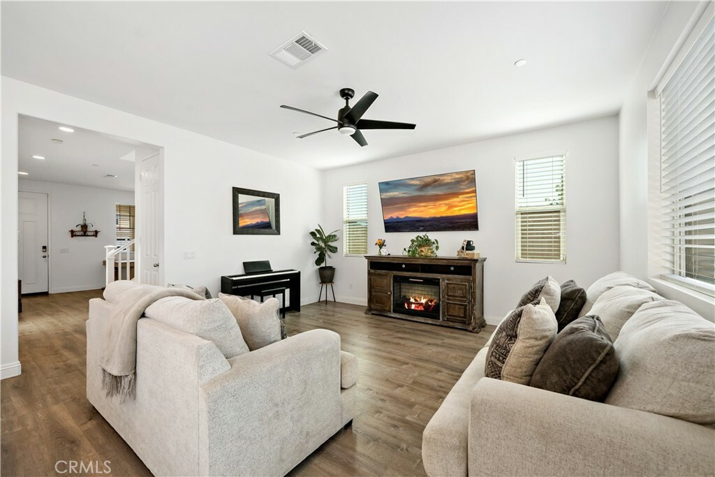 3089 Eveningcloud Street  Hemet CA 92543 photo