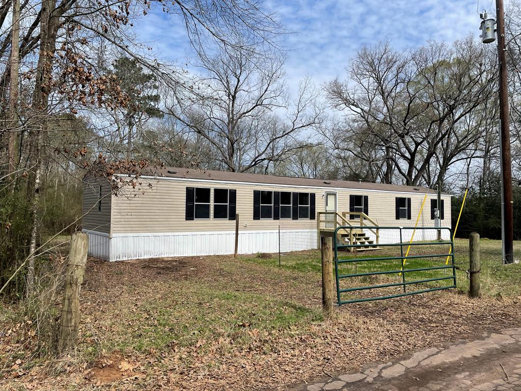 672 W Cedar  Nacogdoches TX 75946 photo