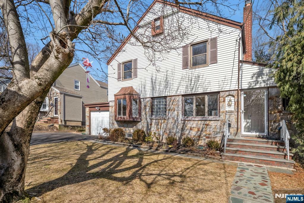 Property Photo:  224 Manning Avenue  NJ 07661 