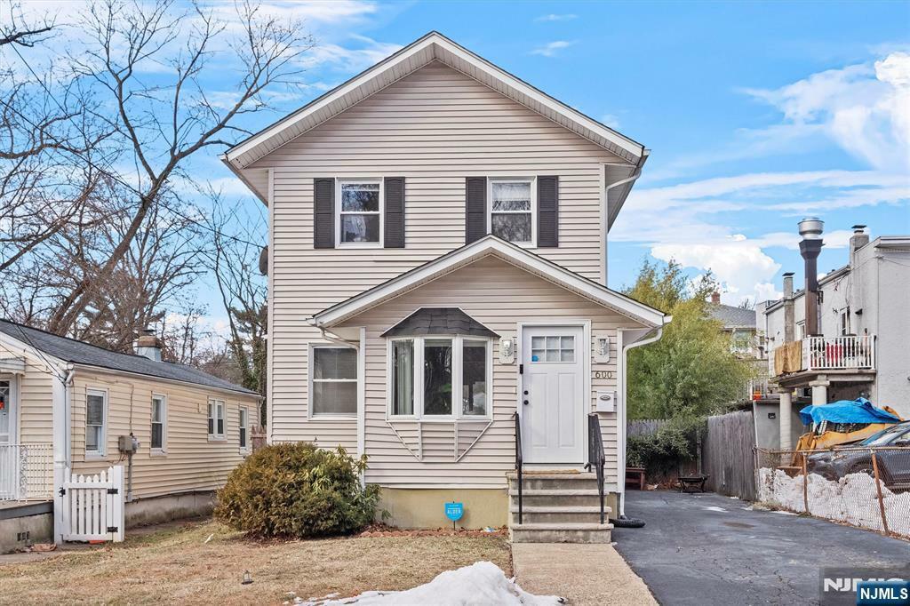 Property Photo:  600 Harvard Street  NJ 07646 