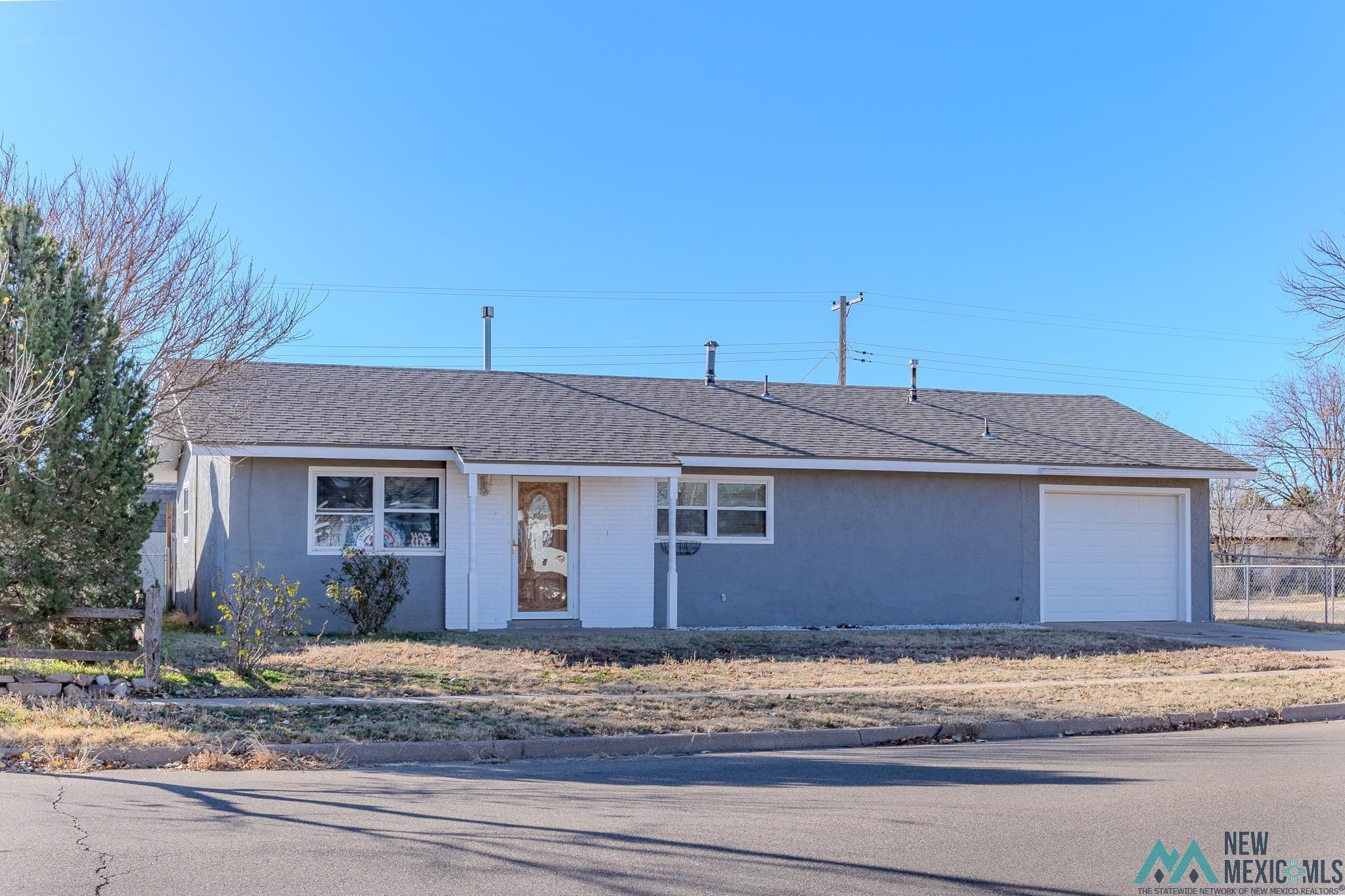 Property Photo: 133 Circle Drive NM 88101
