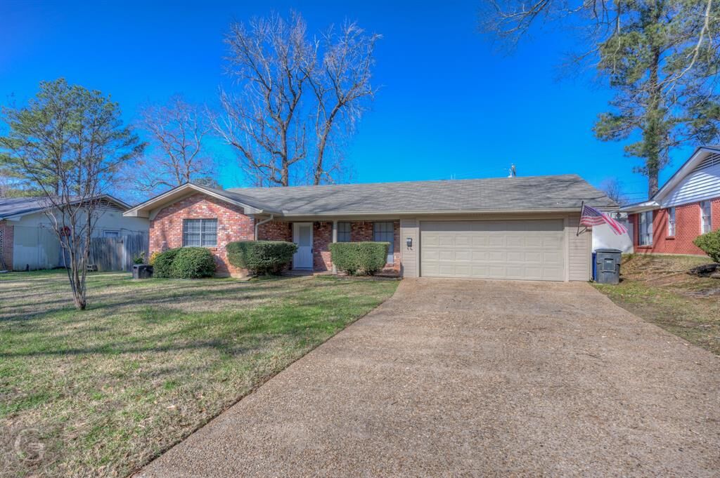 Property Photo: 9508 Alicia Lane LA 71118