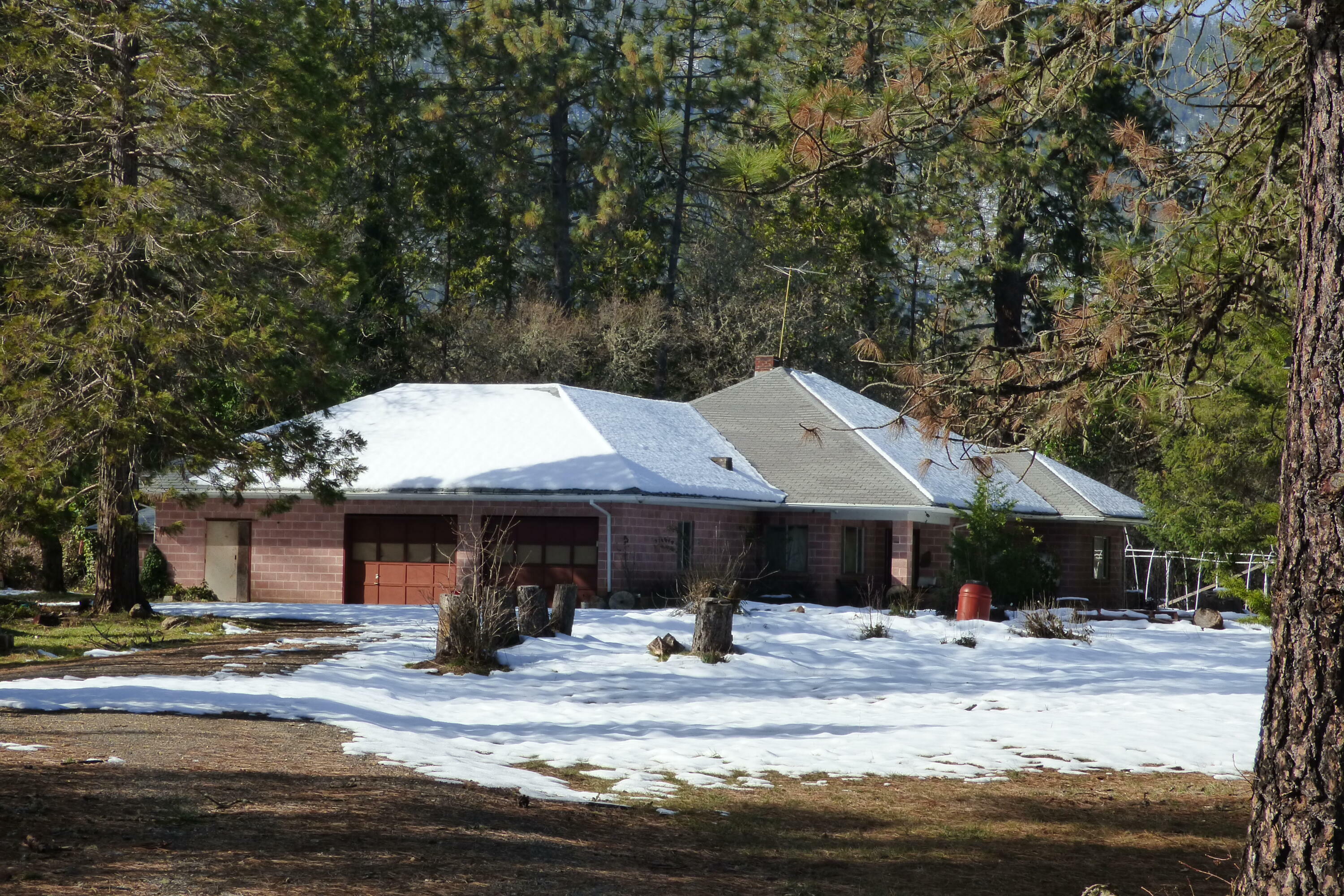 Property Photo:  230 Burch Drive  OR 97523 