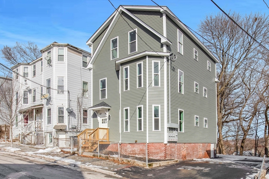 Property Photo:  49 Bellevue Ave 1  MA 01832 