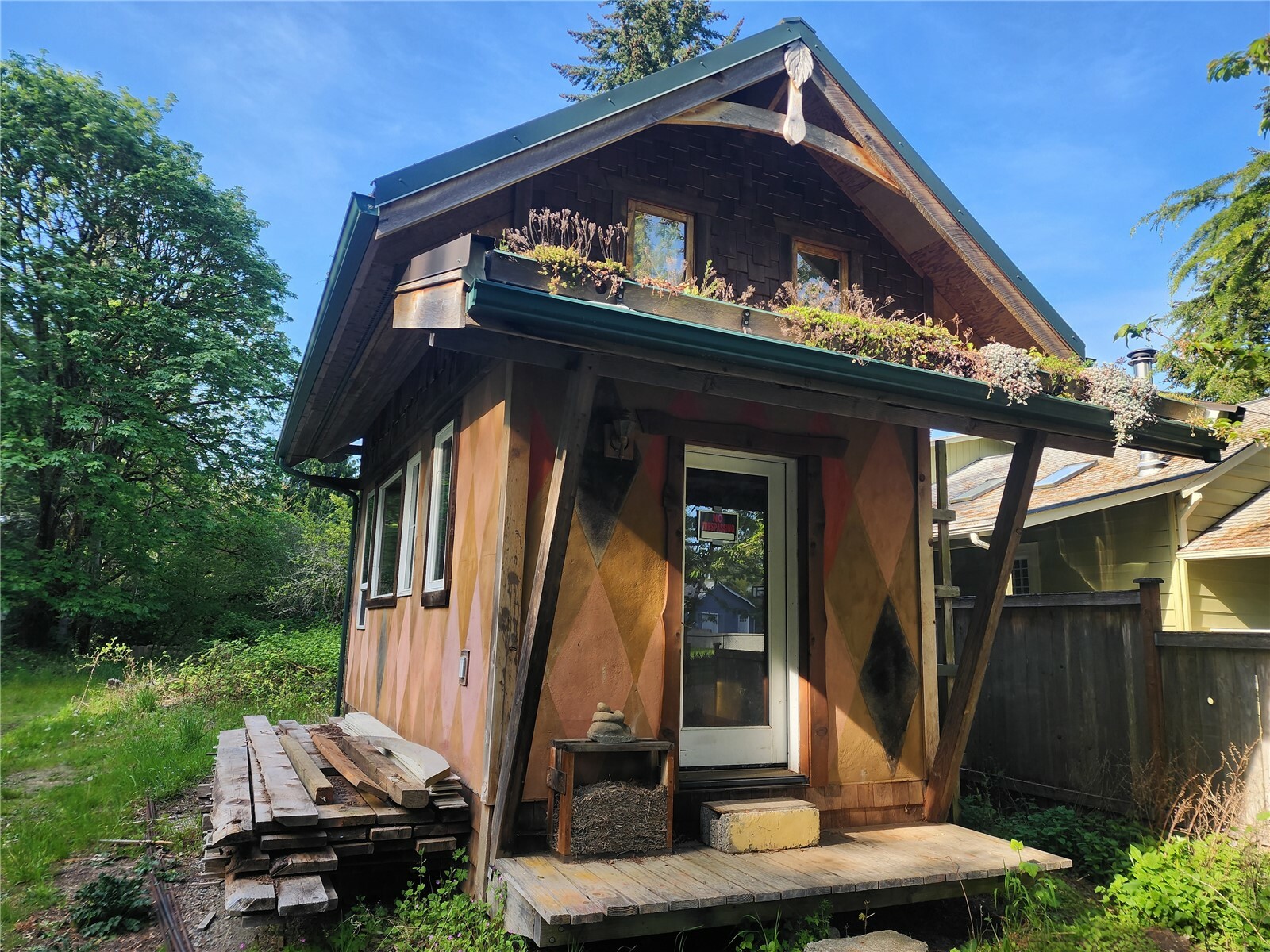 Property Photo: 1720 Dickinson Avenue WA 98502