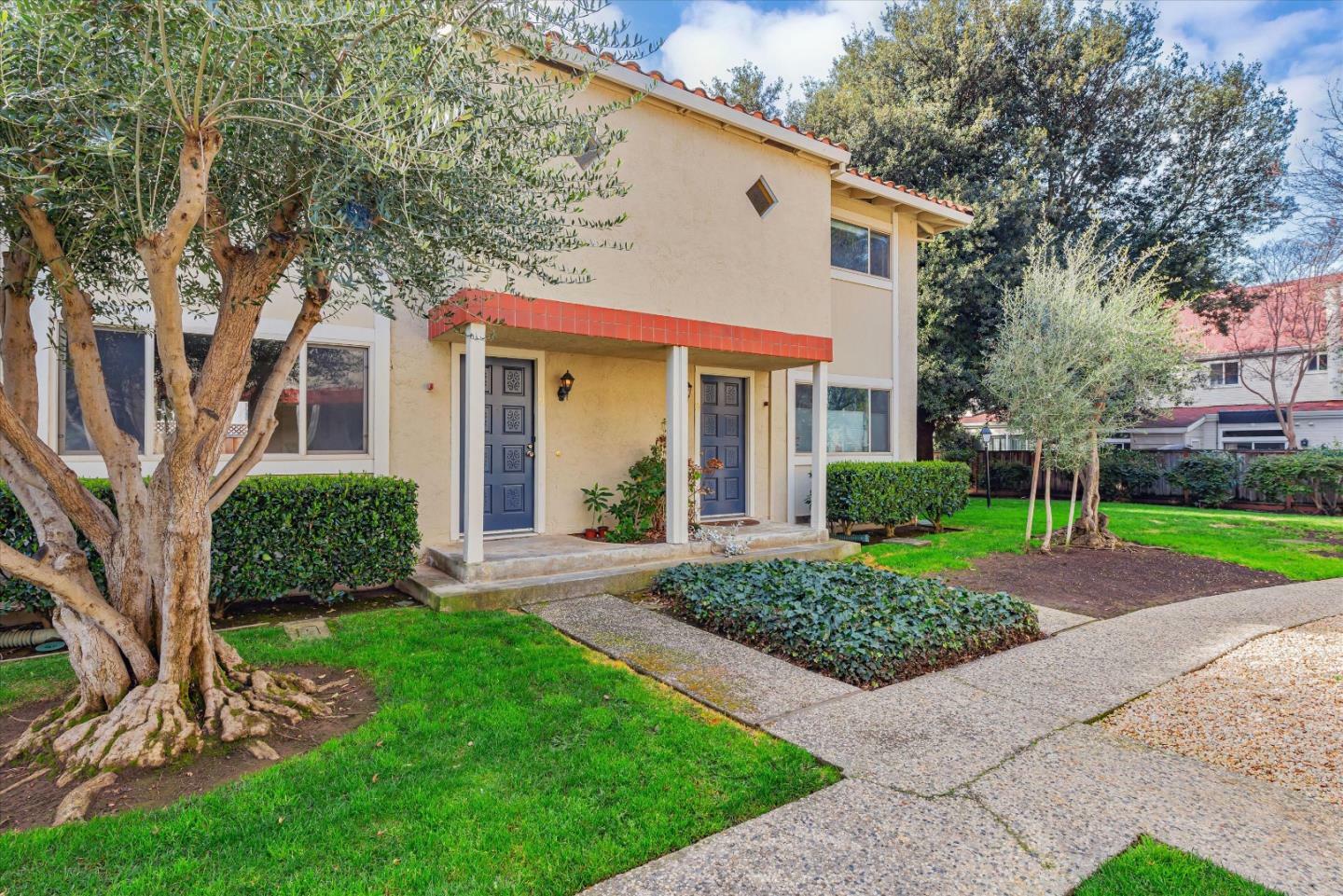 Property Photo:  436 Sierra Vista Avenue 9  CA 94043 