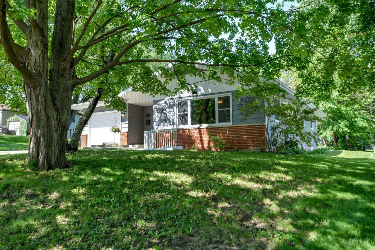 Property Photo:  522 North Madison Street  WI 53589 