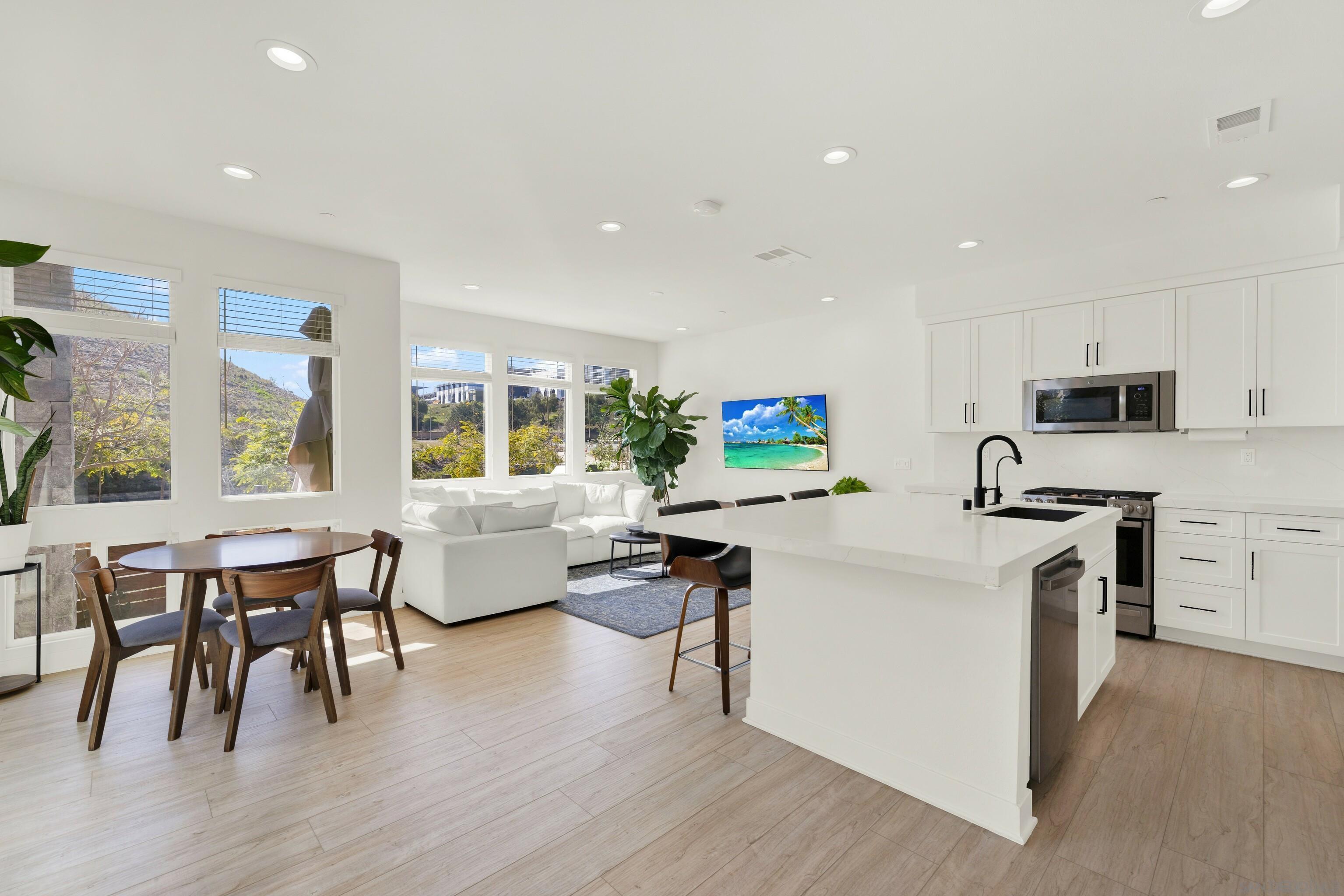 Property Photo: 11022 Ardha Way CA 92126