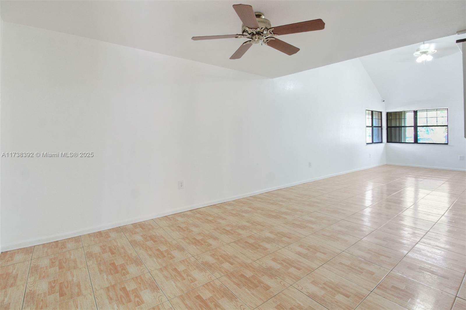 Property Photo:  1240 S Fieldlark Ln  FL 33035 