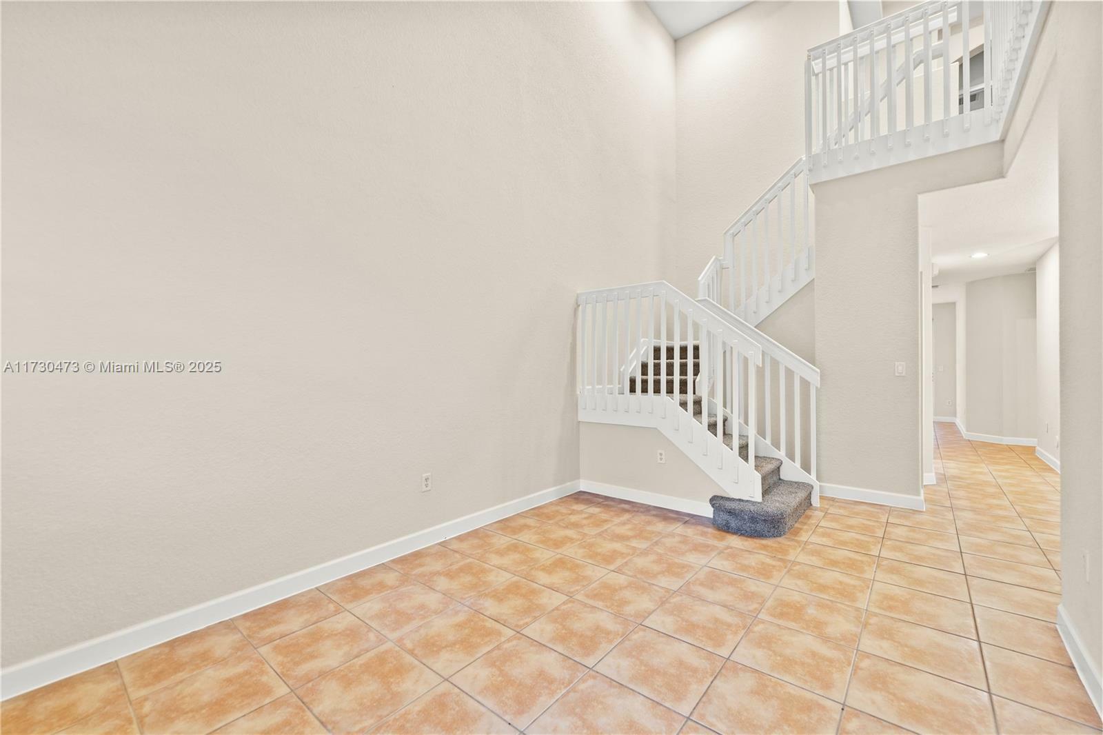 Property Photo:  2478 SE 14th Ct  FL 33035 