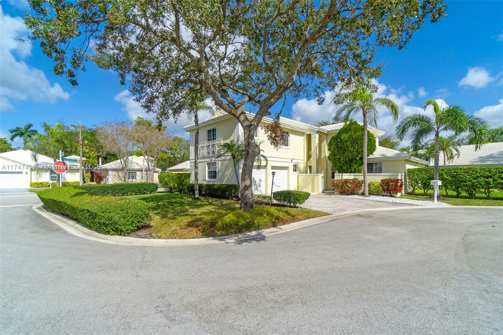 Property Photo:  15281 Wilshire Ct 15281  FL 33027 