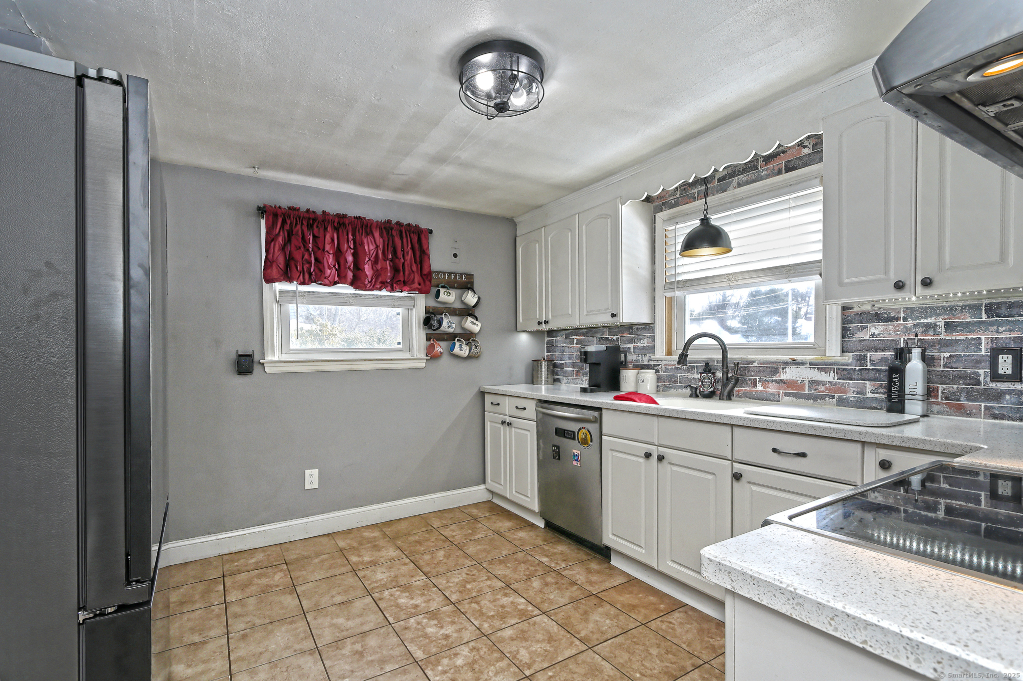 Property Photo:  40 Fisk Drive  CT 06111 