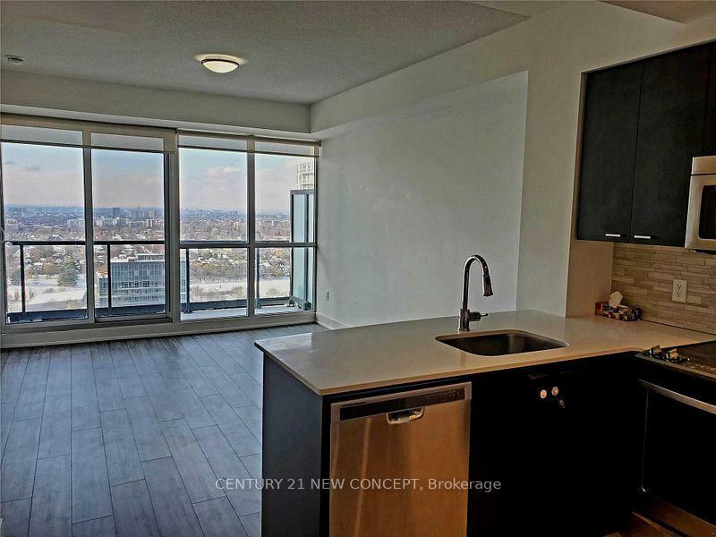 Property Photo:  30 Roehampton Ave 3103  ON M4P 0B9 