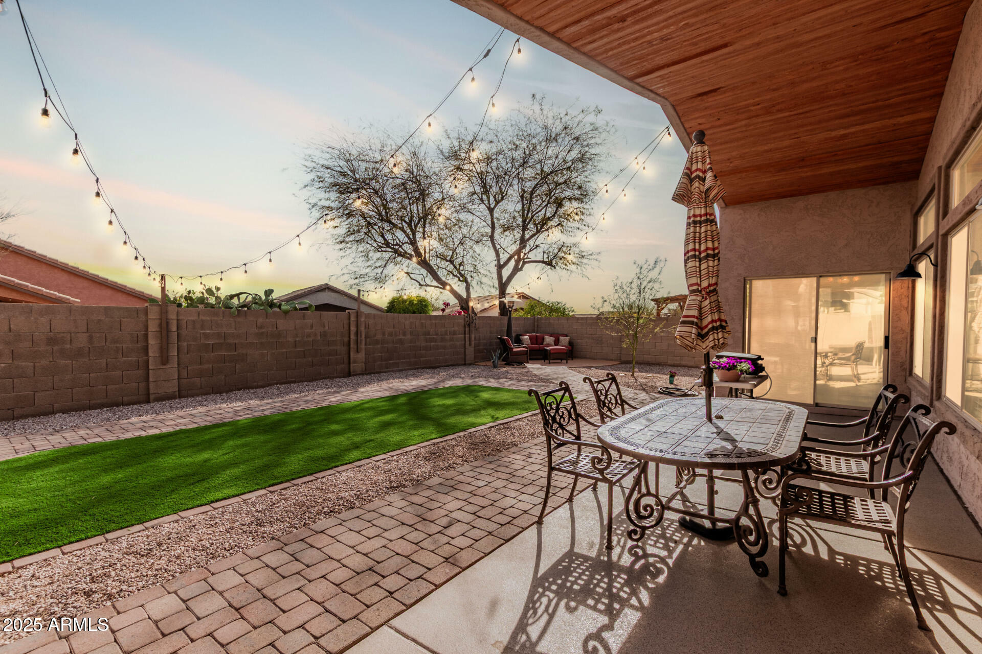 Property Photo: 6965 E Hacienda La Noria Lane AZ 85118