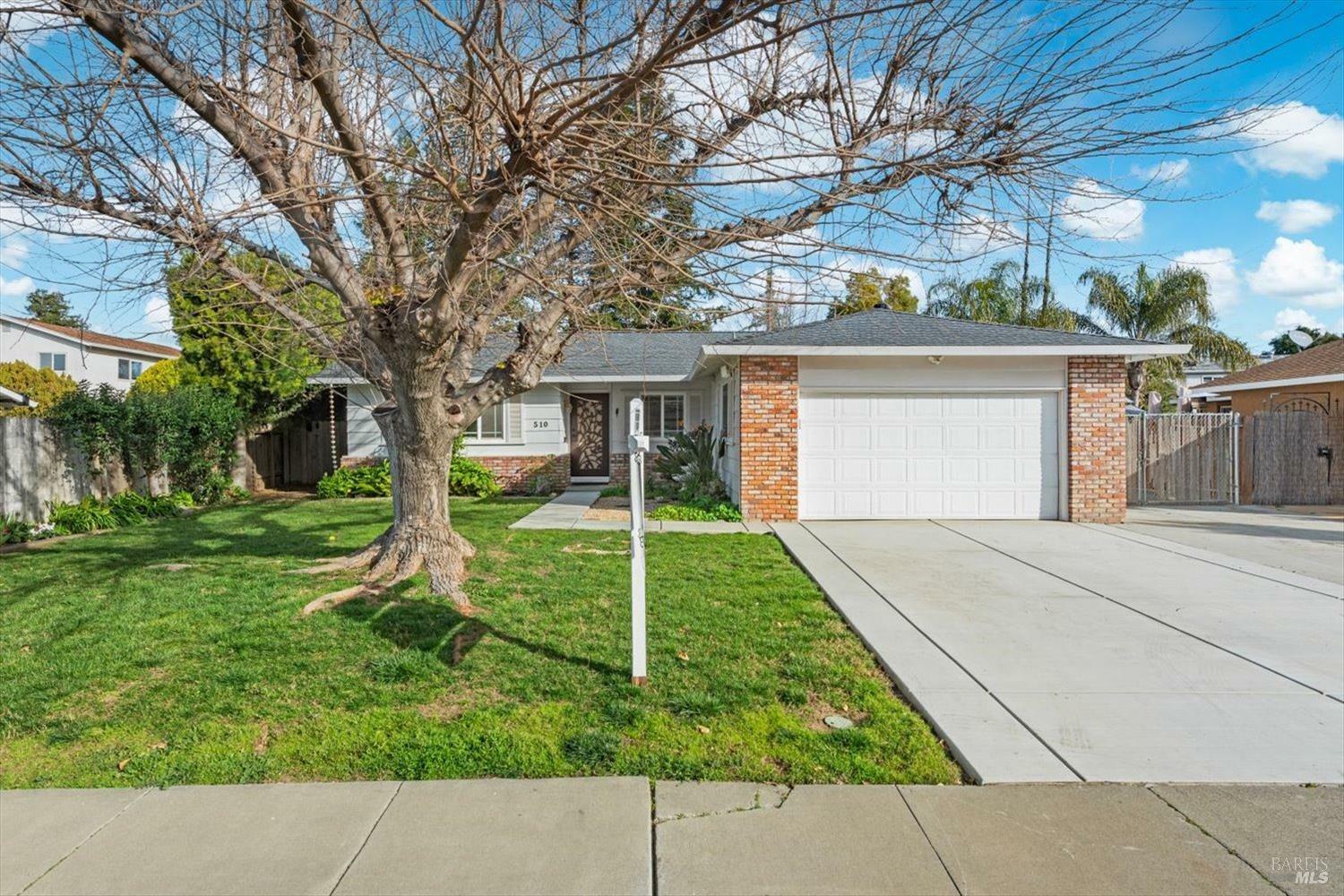 510 Berkshire Drive  Dixon CA 95620 photo