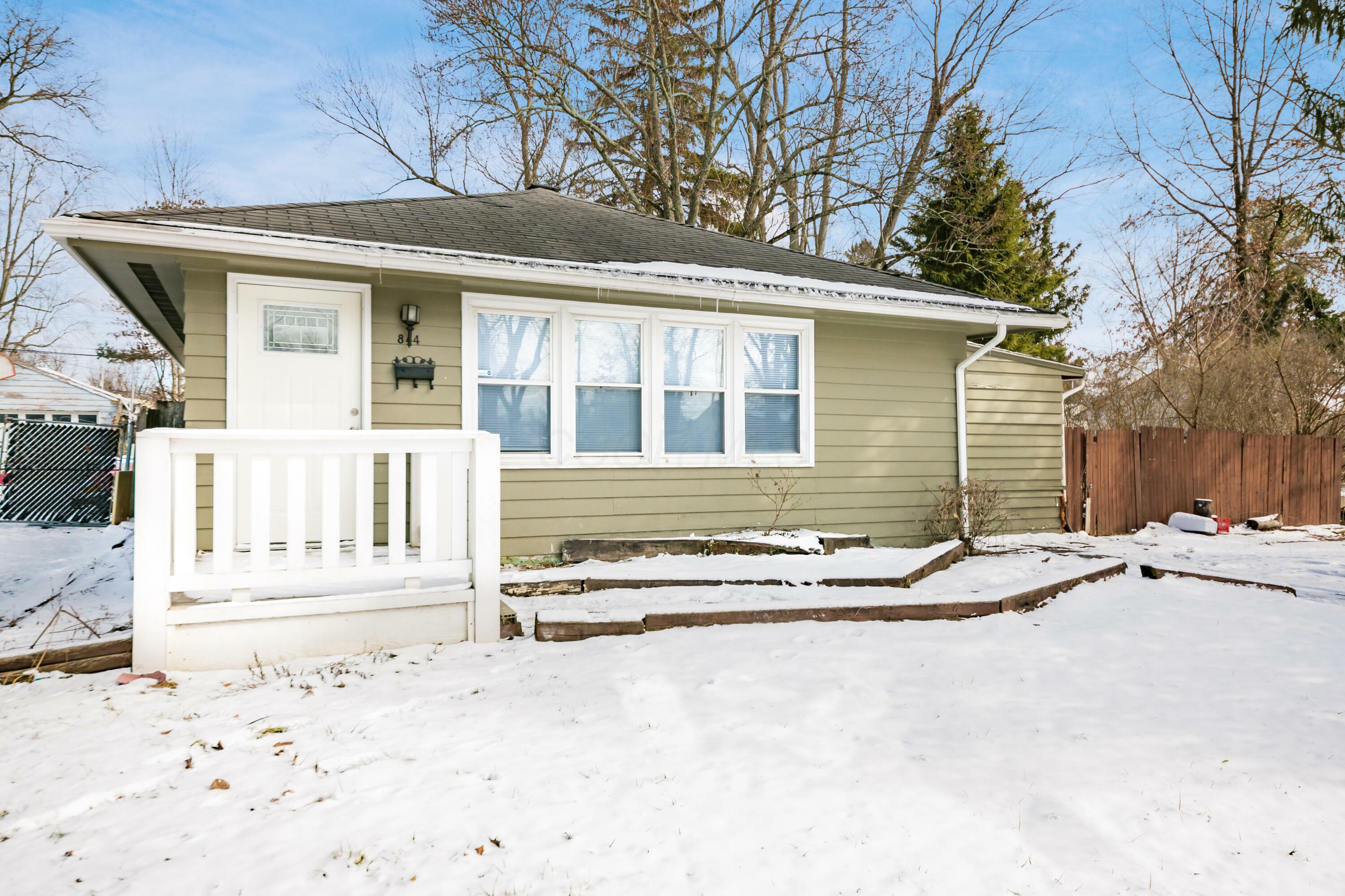 Property Photo:  844 S Ashburton Road  OH 43227 