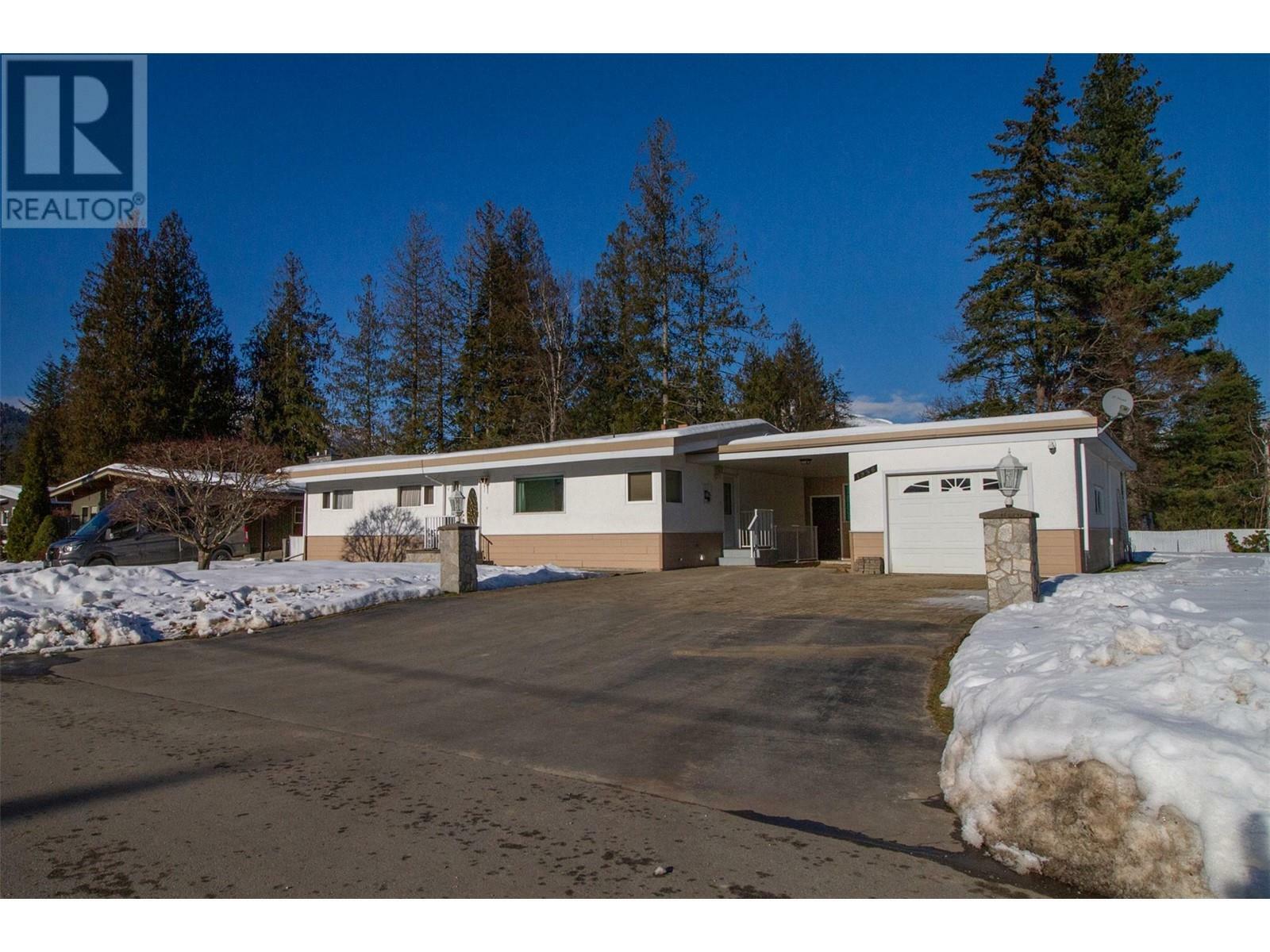 Property Photo:  1956 Fairway Road  BC V0E 2S0 