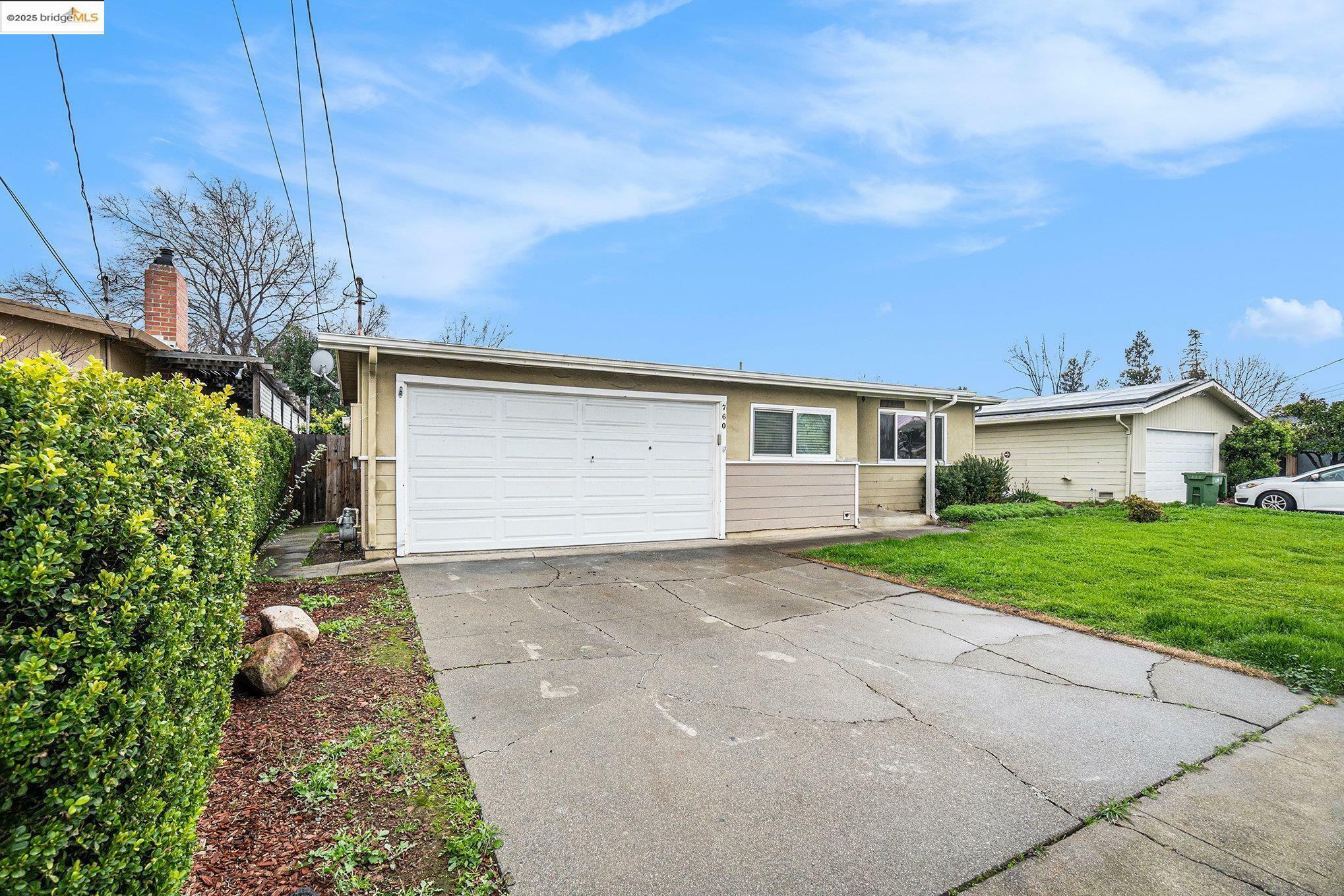 Property Photo: 760 Oak St CA 94513