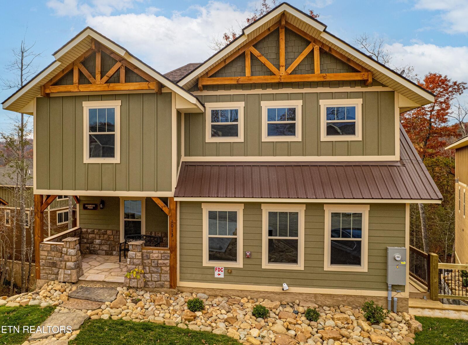 Property Photo: 1013 Potters Way TN 37738