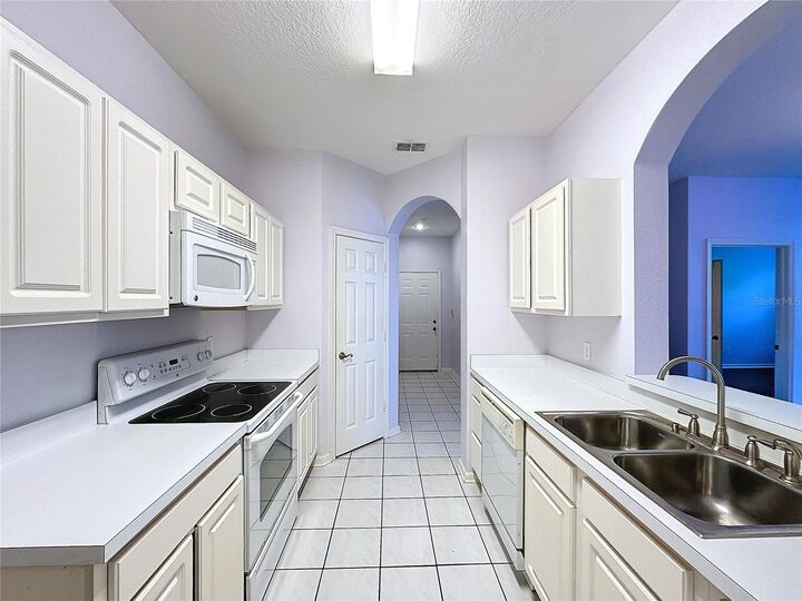 Property Photo: 7147 Yacht Basin Avenue 115 FL 32835