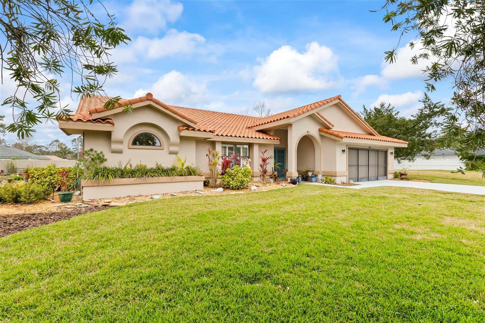 Property Photo: 130 Bayside Drive FL 32137