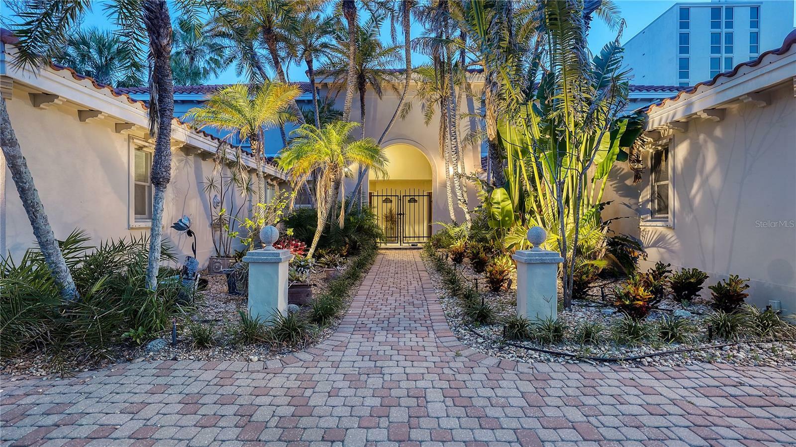 Property Photo: 4473 Gulf Of Mexico Drive FL 34228