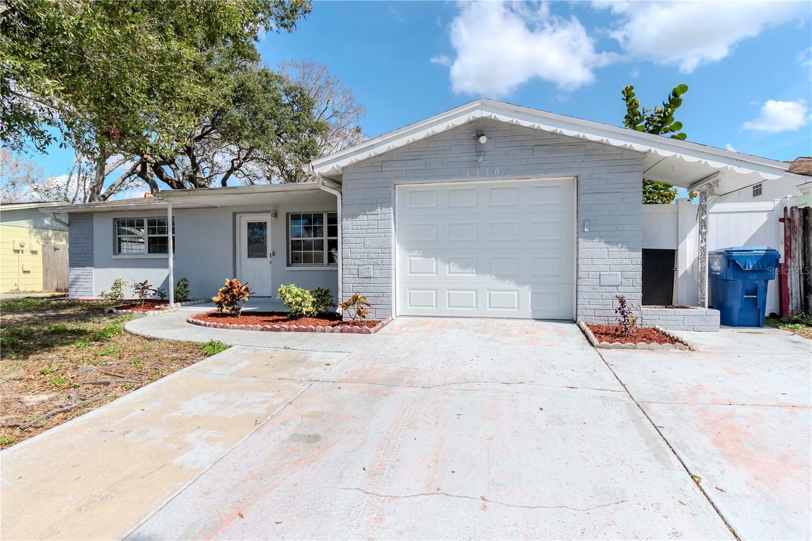 Property Photo:  1350 Brixton Lane  FL 34691 