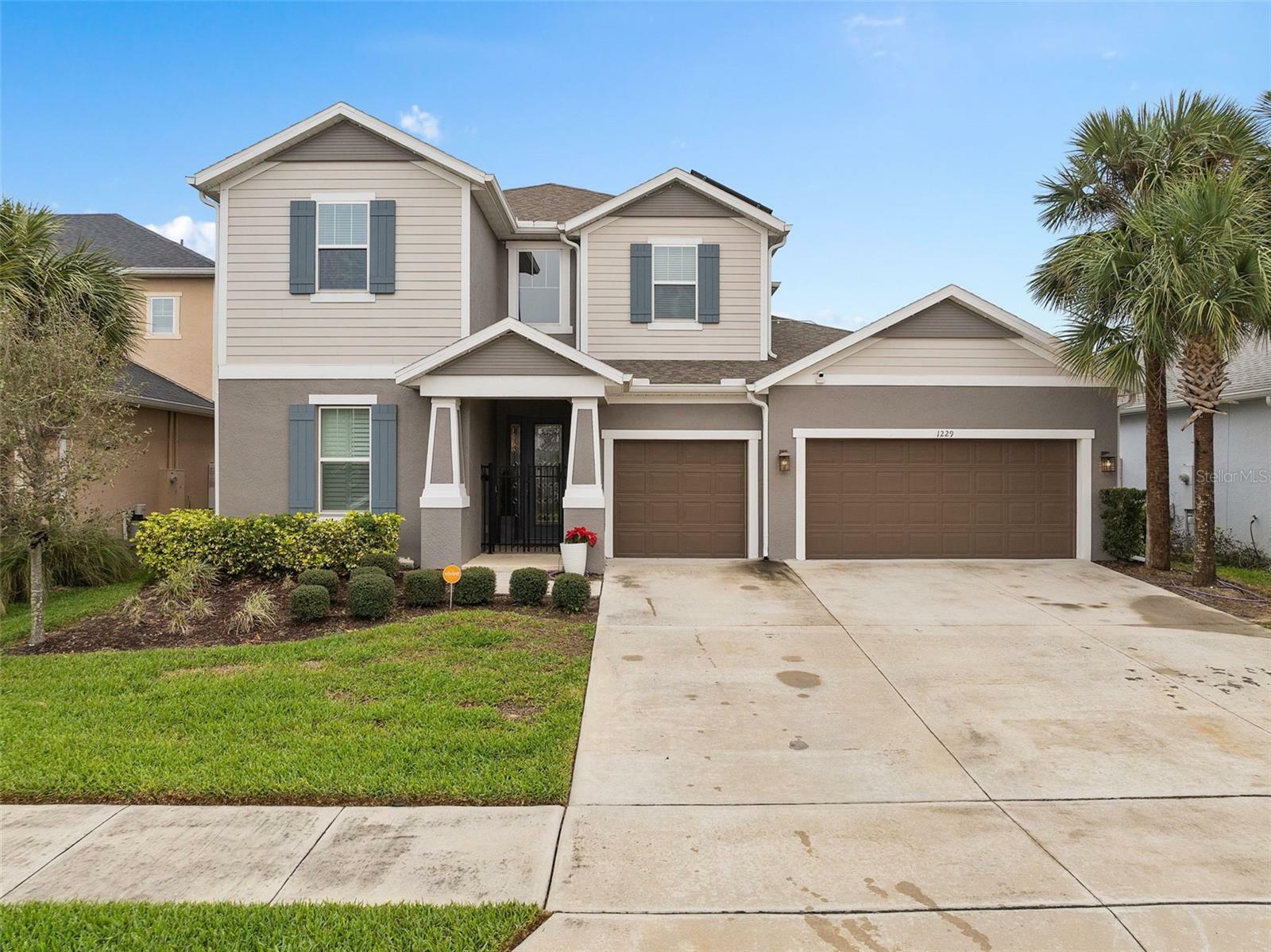Property Photo: 1229 Hillcrest View Loop FL 32703