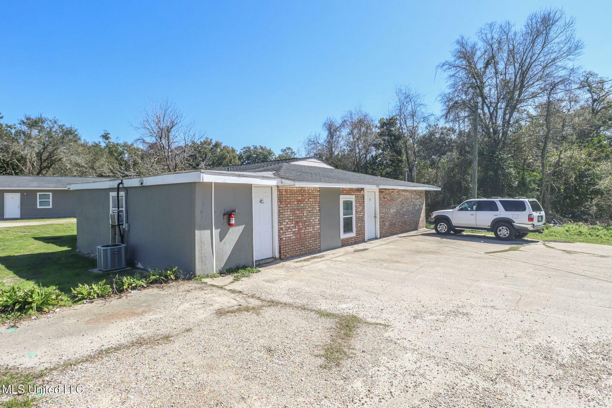 Property Photo:  2520 Hewes Avenue  MS 39507 